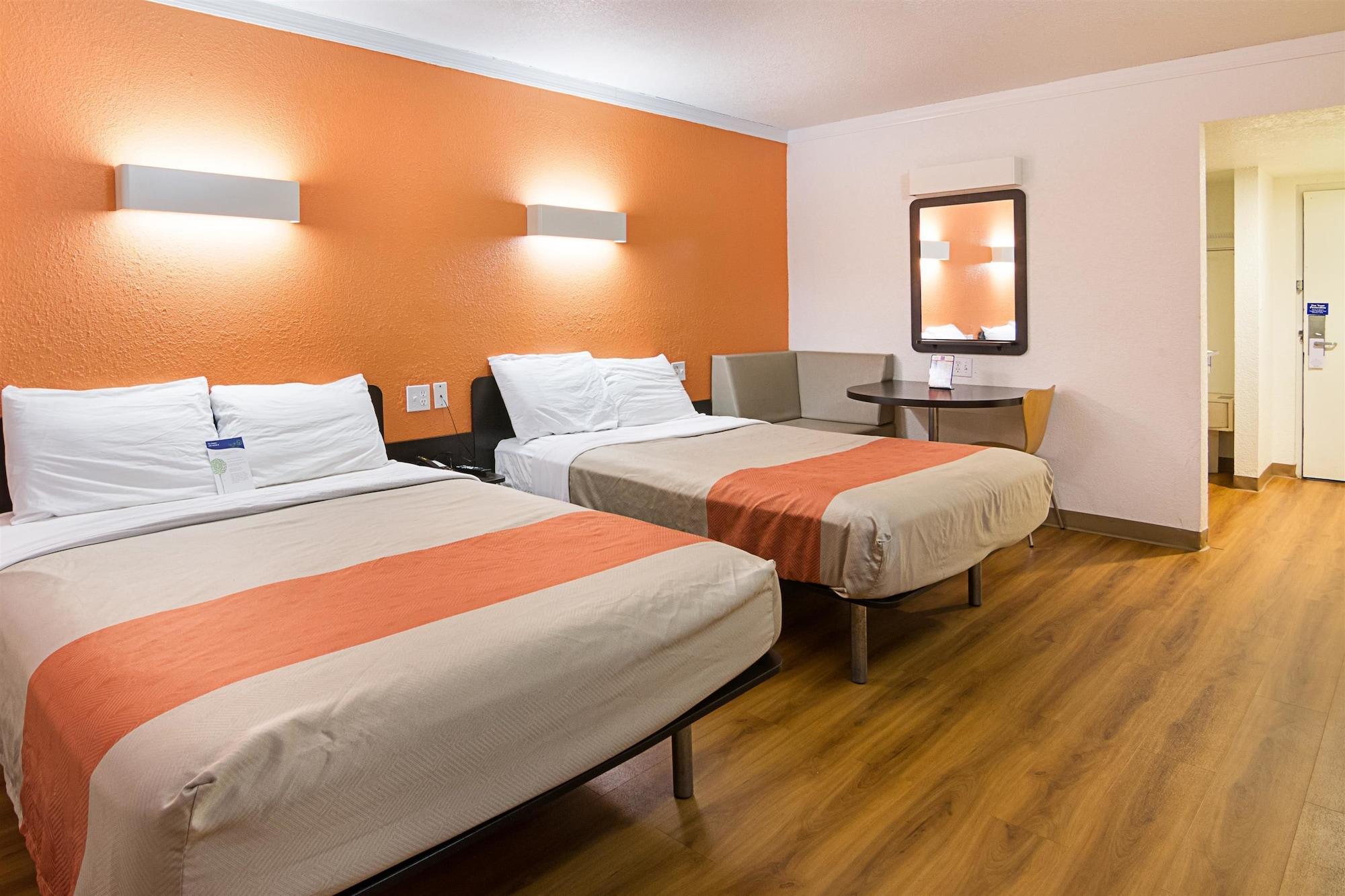 Motel 6-Tampa, Fl - Fairgrounds Heartland Luaran gambar