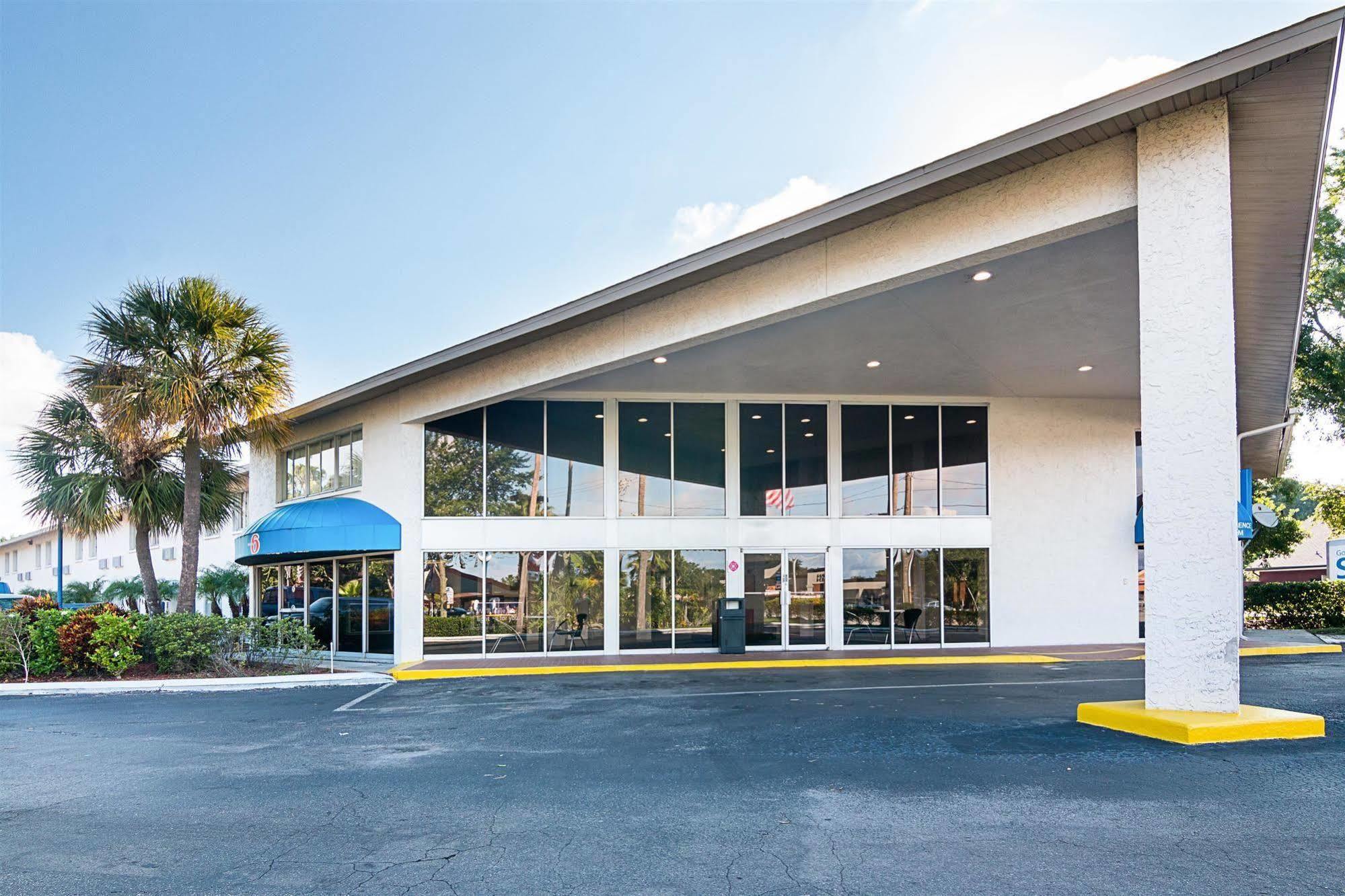 Motel 6-Tampa, Fl - Fairgrounds Heartland Luaran gambar